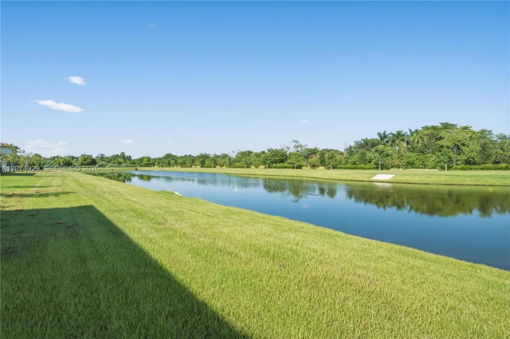 4372 SW 122nd Ter Davie, FL 33330