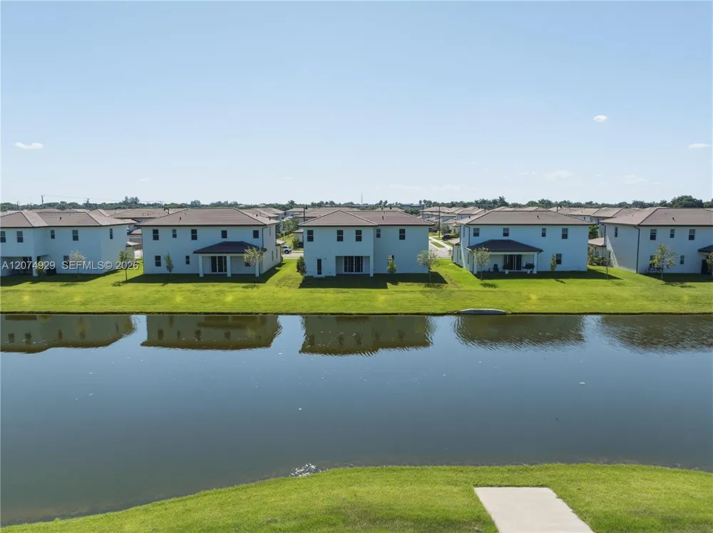 4372 SW 122nd Ter Davie, FL 33330