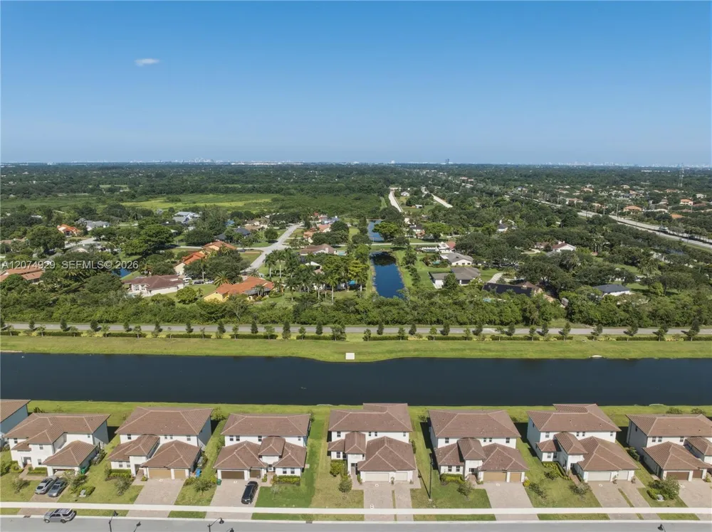 4372 SW 122nd Ter Davie, FL 33330