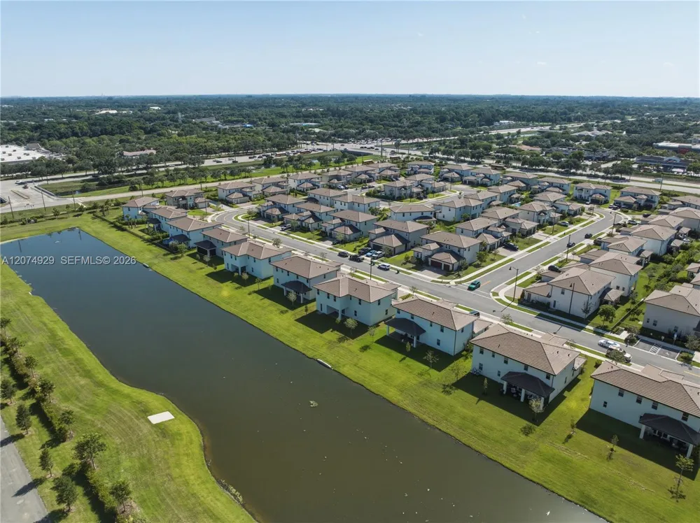 4372 SW 122nd Ter Davie, FL 33330