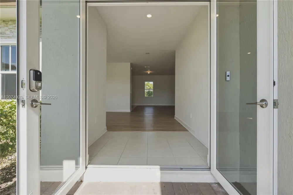 4372 SW 122nd Ter Davie, FL 33330