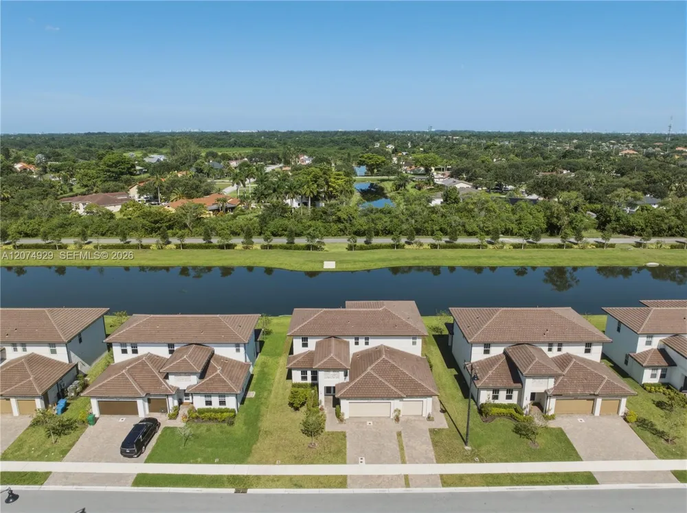 4372 SW 122nd Ter Davie, FL 33330