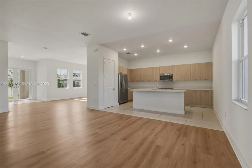 4372 SW 122nd Ter Davie, FL 33330