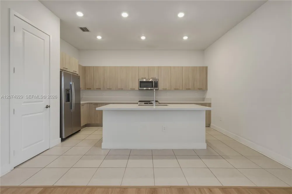 4372 SW 122nd Ter Davie, FL 33330
