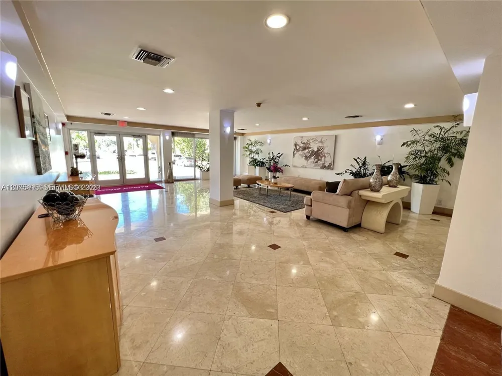 1455 Treasure Dr #PH-H North Bay Village, FL 33141
