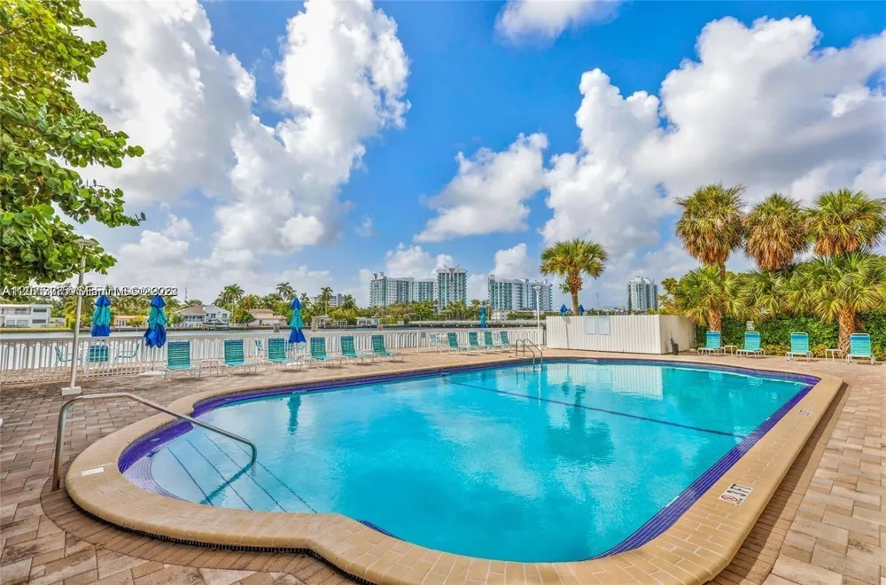 1455 Treasure Dr #PH-H North Bay Village, FL 33141