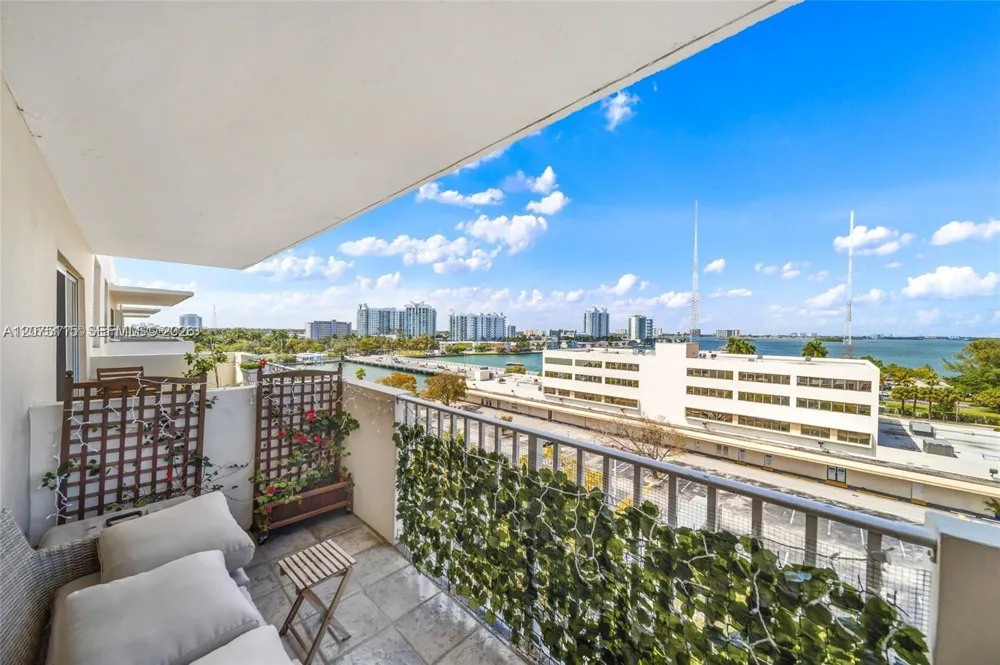 1455 Treasure Dr #PH-H North Bay Village, FL 33141