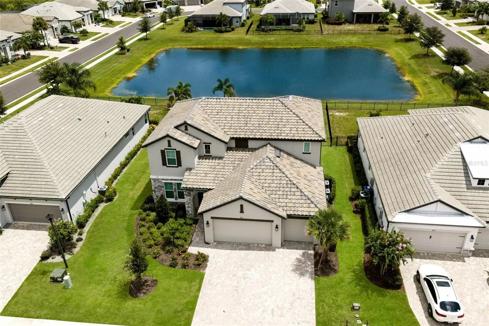 4811 HONEY DEW LANE Bradenton, FL 34211