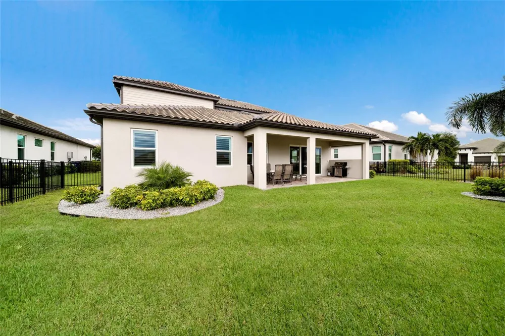 4811 HONEY DEW LANE Bradenton, FL 34211