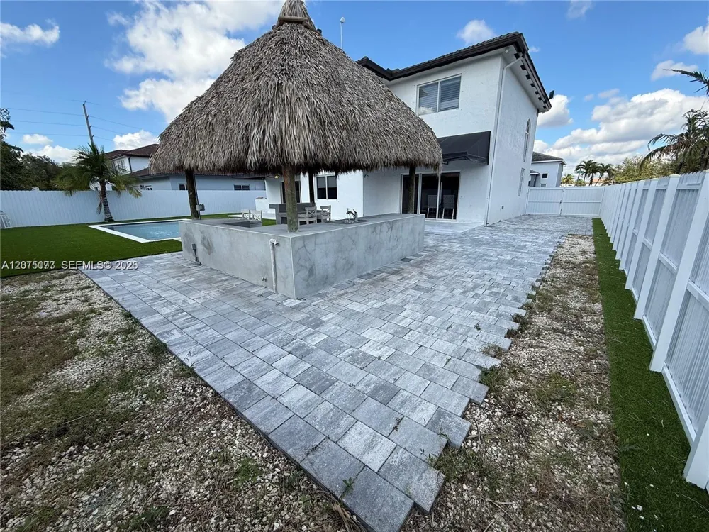 15624 SW 20th St Miami, FL 33185