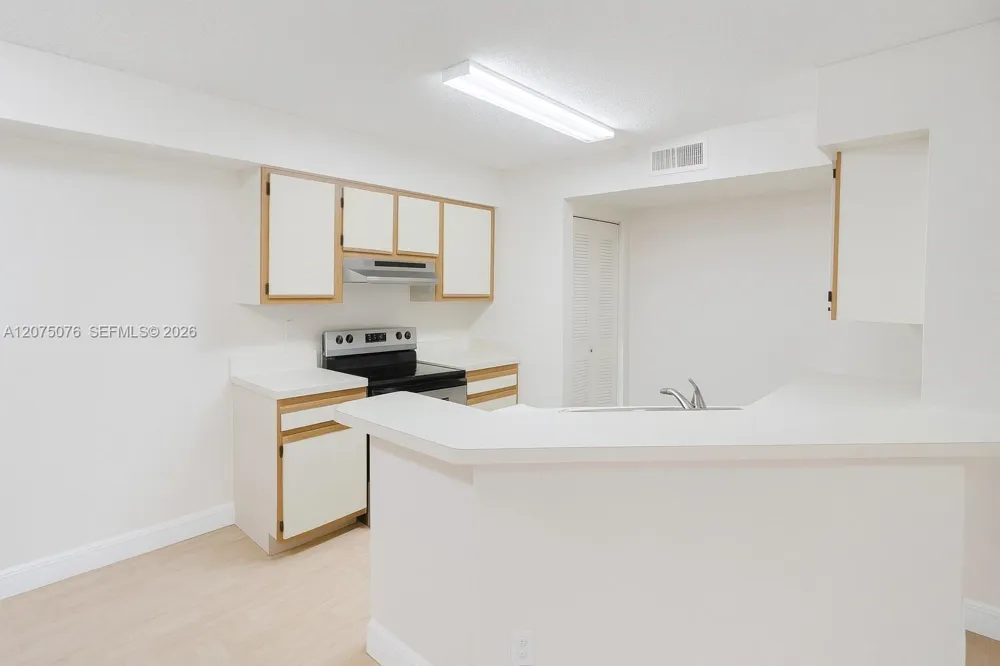 9999 Summerbreeze Dr #216 Sunrise, FL 33322