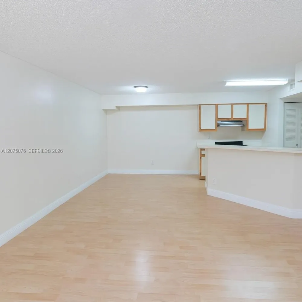 9999 Summerbreeze Dr #216 Sunrise, FL 33322