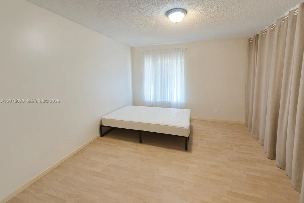 9999 Summerbreeze Dr #216 Sunrise, FL 33322