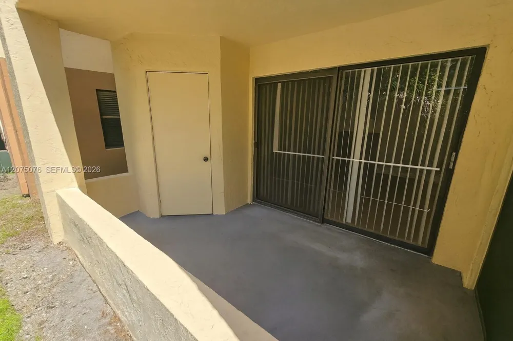 9999 Summerbreeze Dr #216 Sunrise, FL 33322