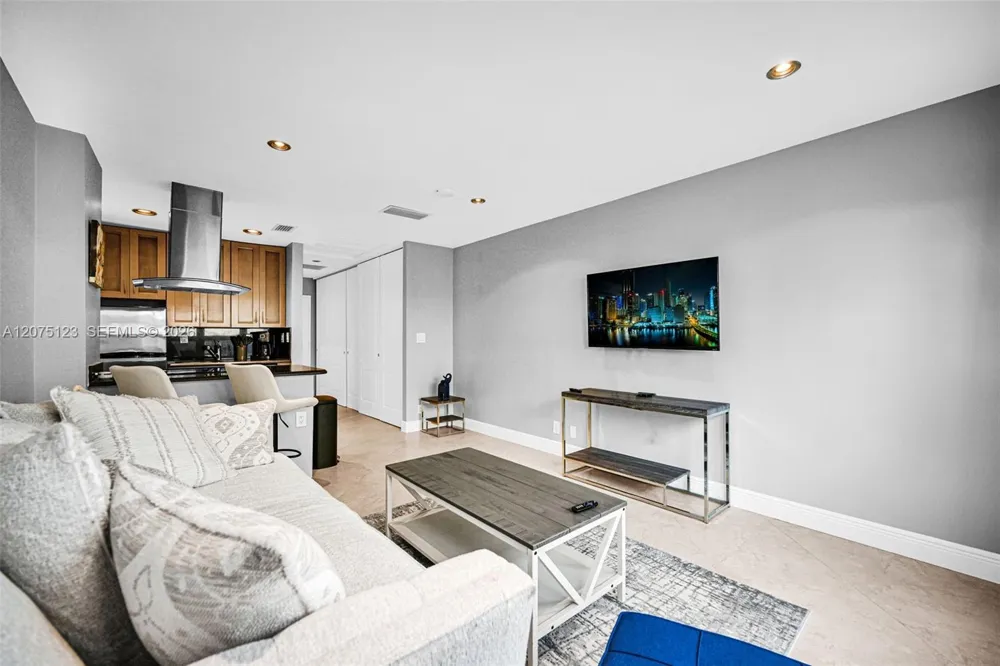 405 Ocean Blvd #103 Pompano Beach, FL 33062