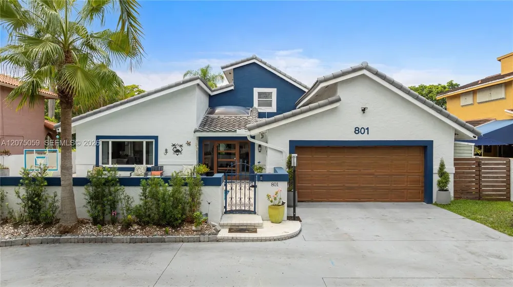 801 Mockingbird Ln Plantation, FL 33324