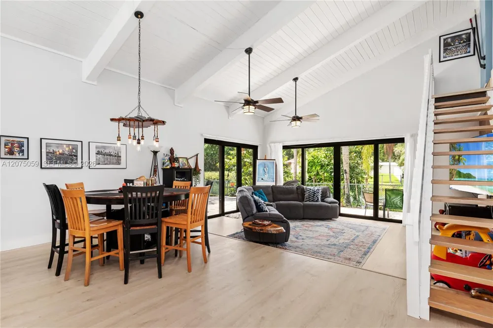 801 Mockingbird Ln Plantation, FL 33324