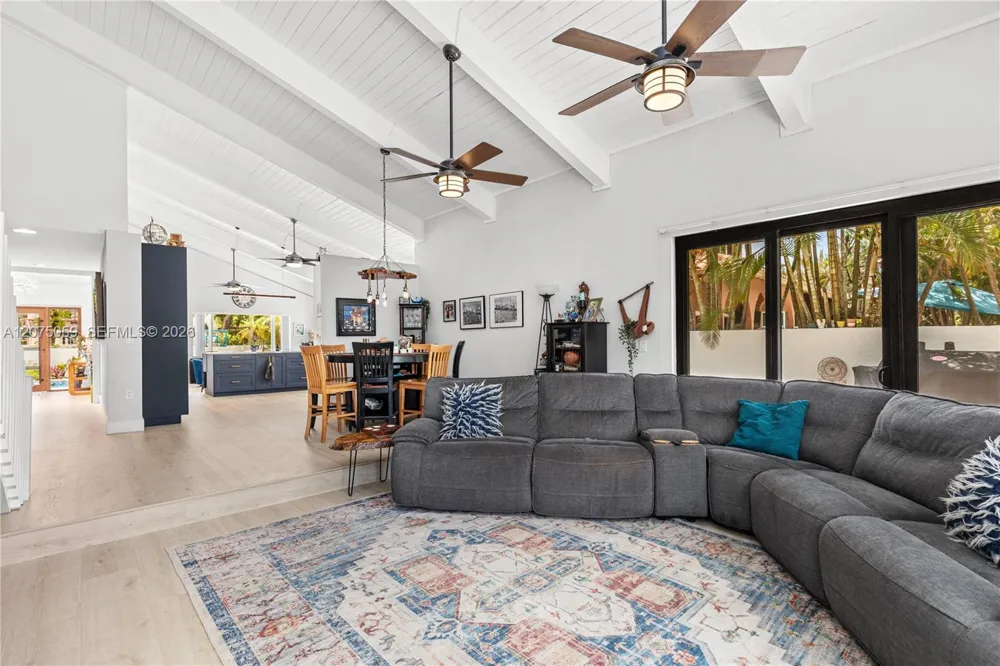 801 Mockingbird Ln Plantation, FL 33324