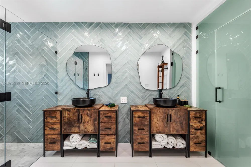 801 Mockingbird Ln Plantation, FL 33324