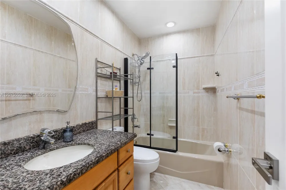 801 Mockingbird Ln Plantation, FL 33324