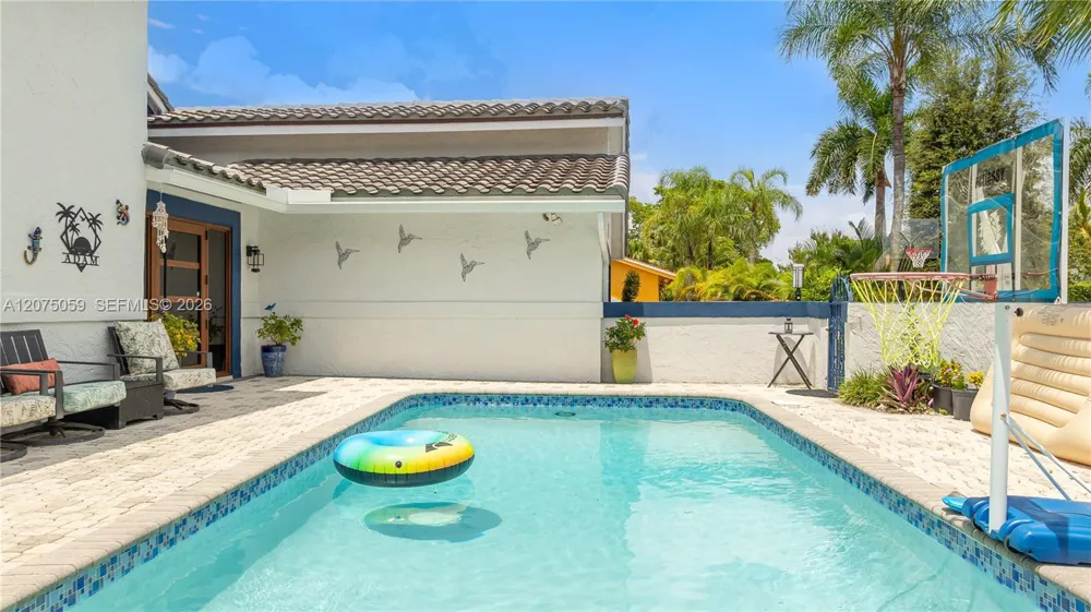 801 Mockingbird Ln Plantation, FL 33324
