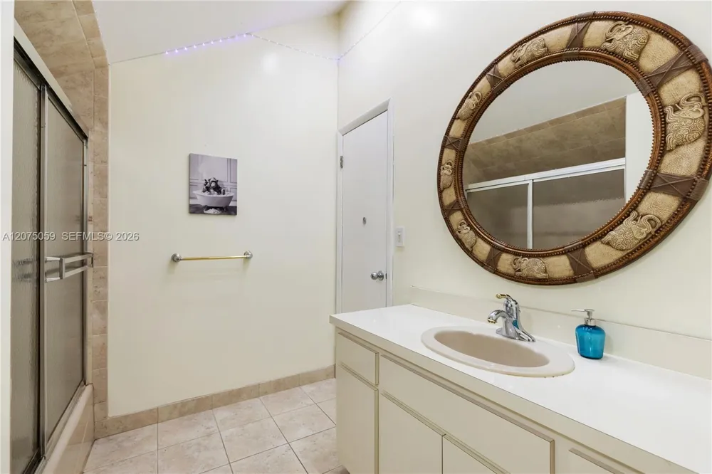 801 Mockingbird Ln Plantation, FL 33324