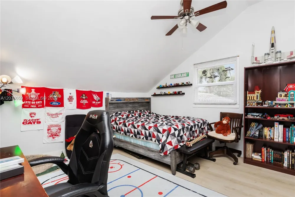 801 Mockingbird Ln Plantation, FL 33324