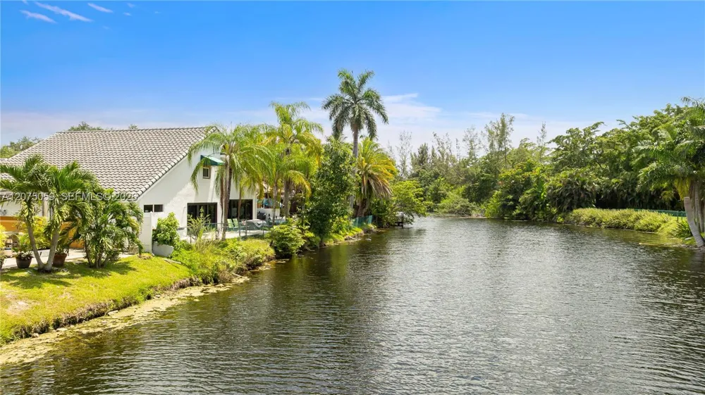801 Mockingbird Ln Plantation, FL 33324
