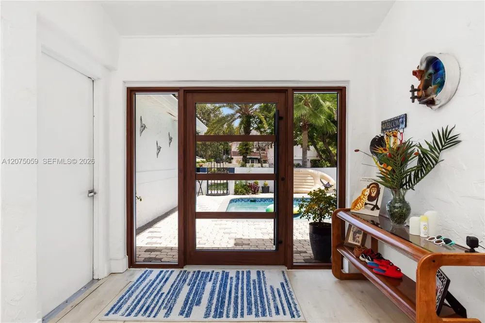 801 Mockingbird Ln Plantation, FL 33324