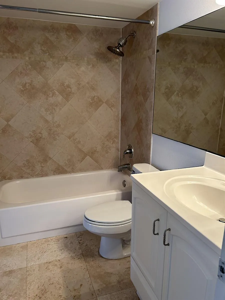 342 Southwind Drive #203 North Palm Beach, FL 33408