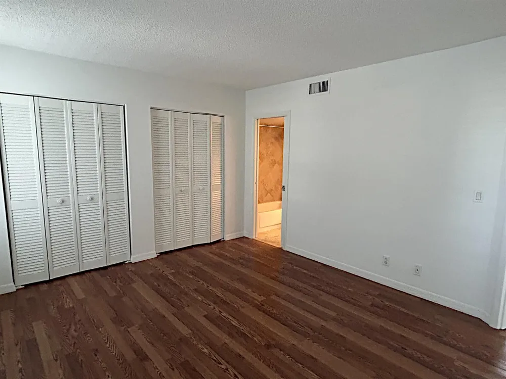 342 Southwind Drive #203 North Palm Beach, FL 33408