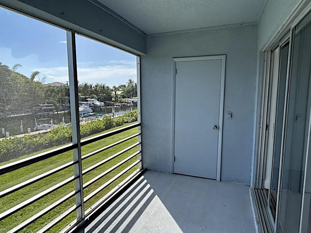 342 Southwind Drive #203 North Palm Beach, FL 33408