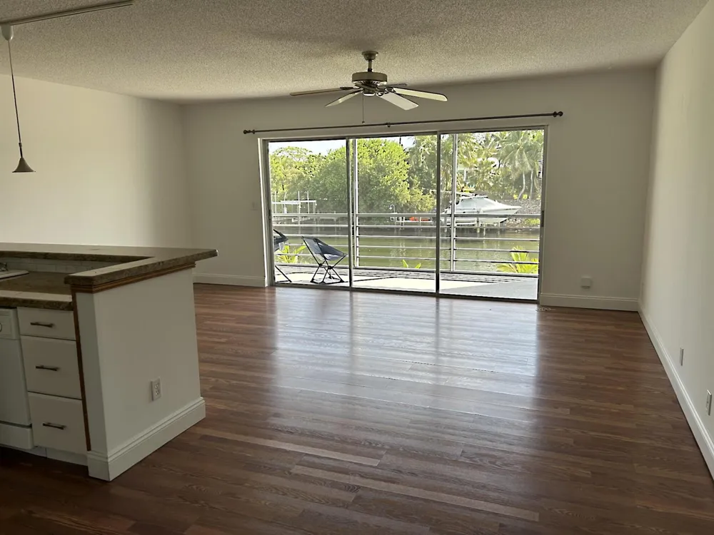 342 Southwind Drive #203 North Palm Beach, FL 33408