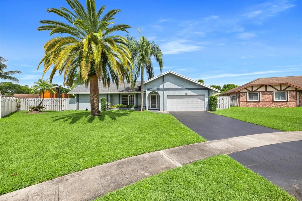 1151 NW 78th Ter #. Plantation, FL 33322