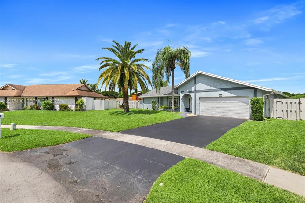 1151 NW 78th Ter #. Plantation, FL 33322