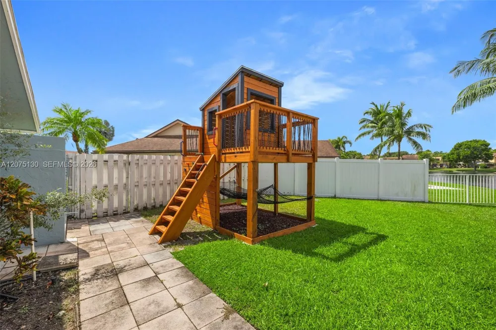 1151 NW 78th Ter #. Plantation, FL 33322