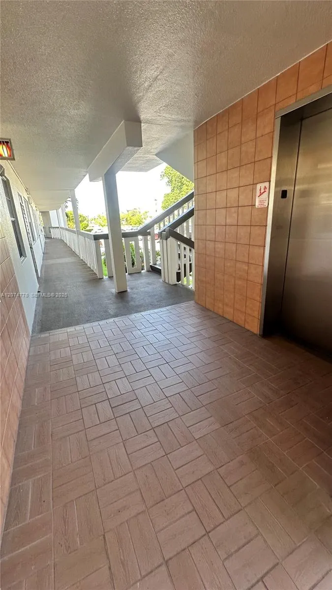 2027 Hythe B #2027 Boca Raton, FL 33434