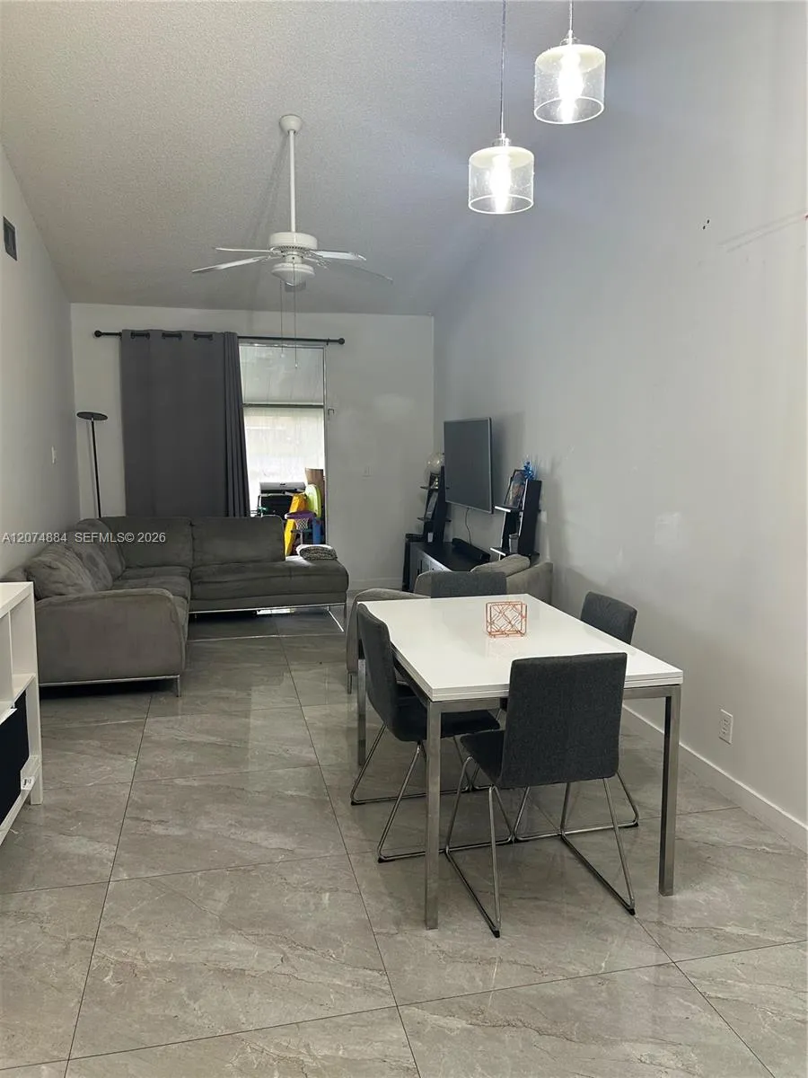 5587 Park Rd #5587 Dania Beach, FL 33312