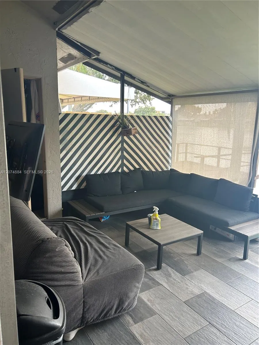 5587 Park Rd #5587 Dania Beach, FL 33312