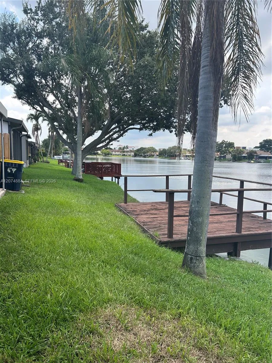 5587 Park Rd #5587 Dania Beach, FL 33312