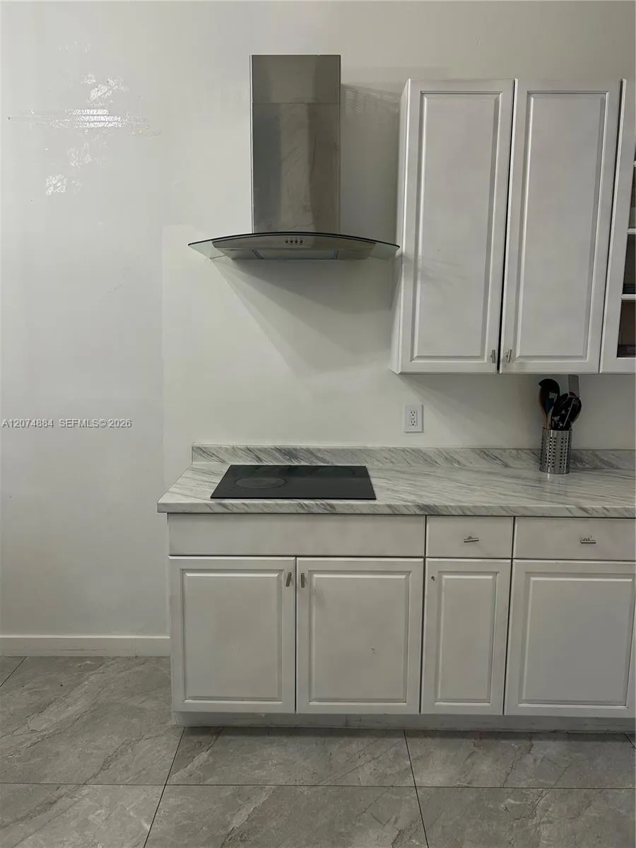 5587 Park Rd #5587 Dania Beach, FL 33312