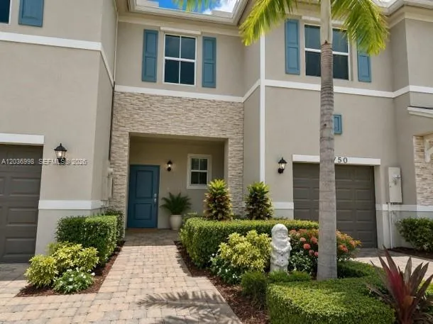 754 SE 19th St Homestead, FL 33034
