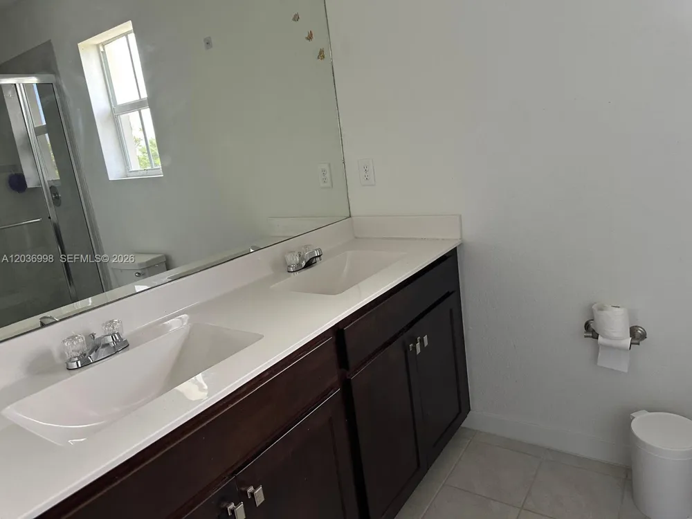 754 SE 19th St Homestead, FL 33034