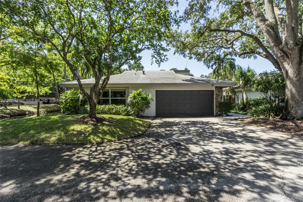 13 Dogwood Rd Hollywood, FL 33021