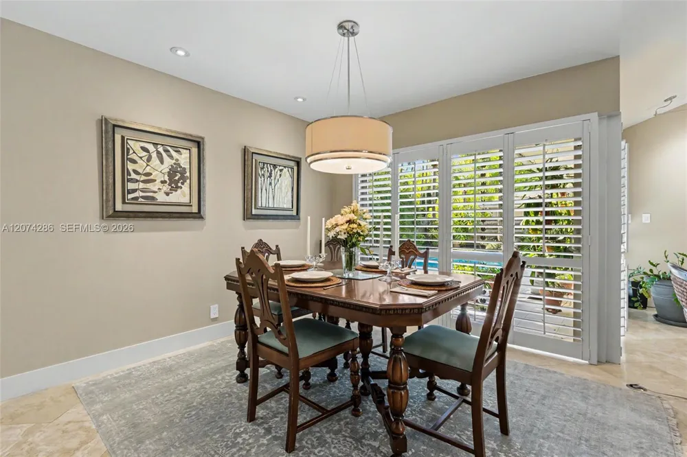 13 Dogwood Rd Hollywood, FL 33021