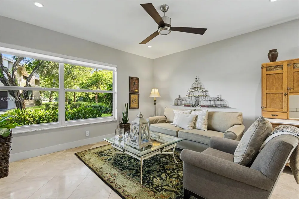 13 Dogwood Rd Hollywood, FL 33021