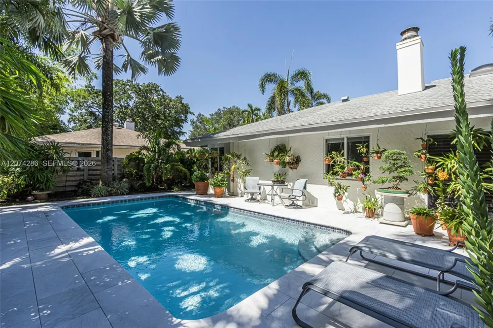 13 Dogwood Rd Hollywood, FL 33021
