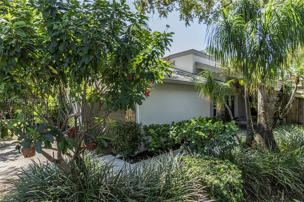 13 Dogwood Rd Hollywood, FL 33021