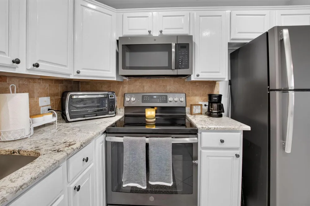 236 Preston Way #f Boca Raton, FL 33434