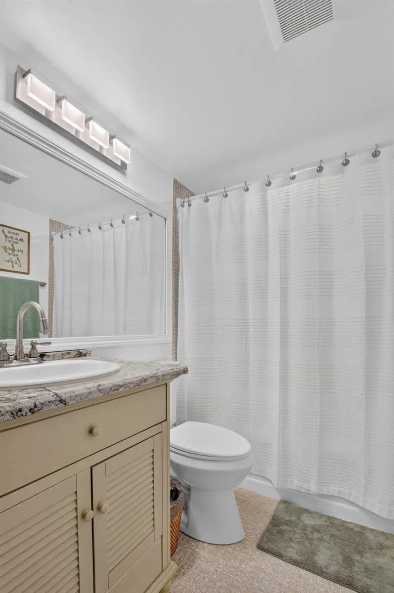 236 Preston Way #f Boca Raton, FL 33434